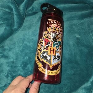Hogwarts Crest Red Water Bottle